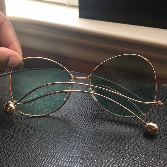 Sunglasses - Picture 3 of 3